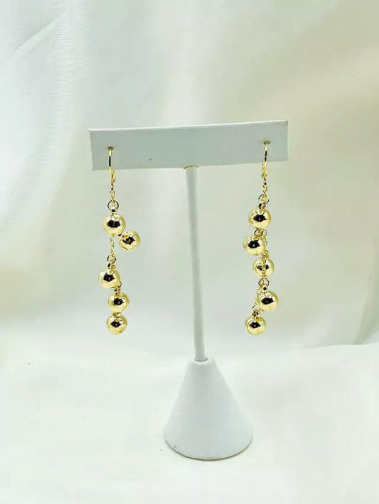 5 sphere earrings with click closure